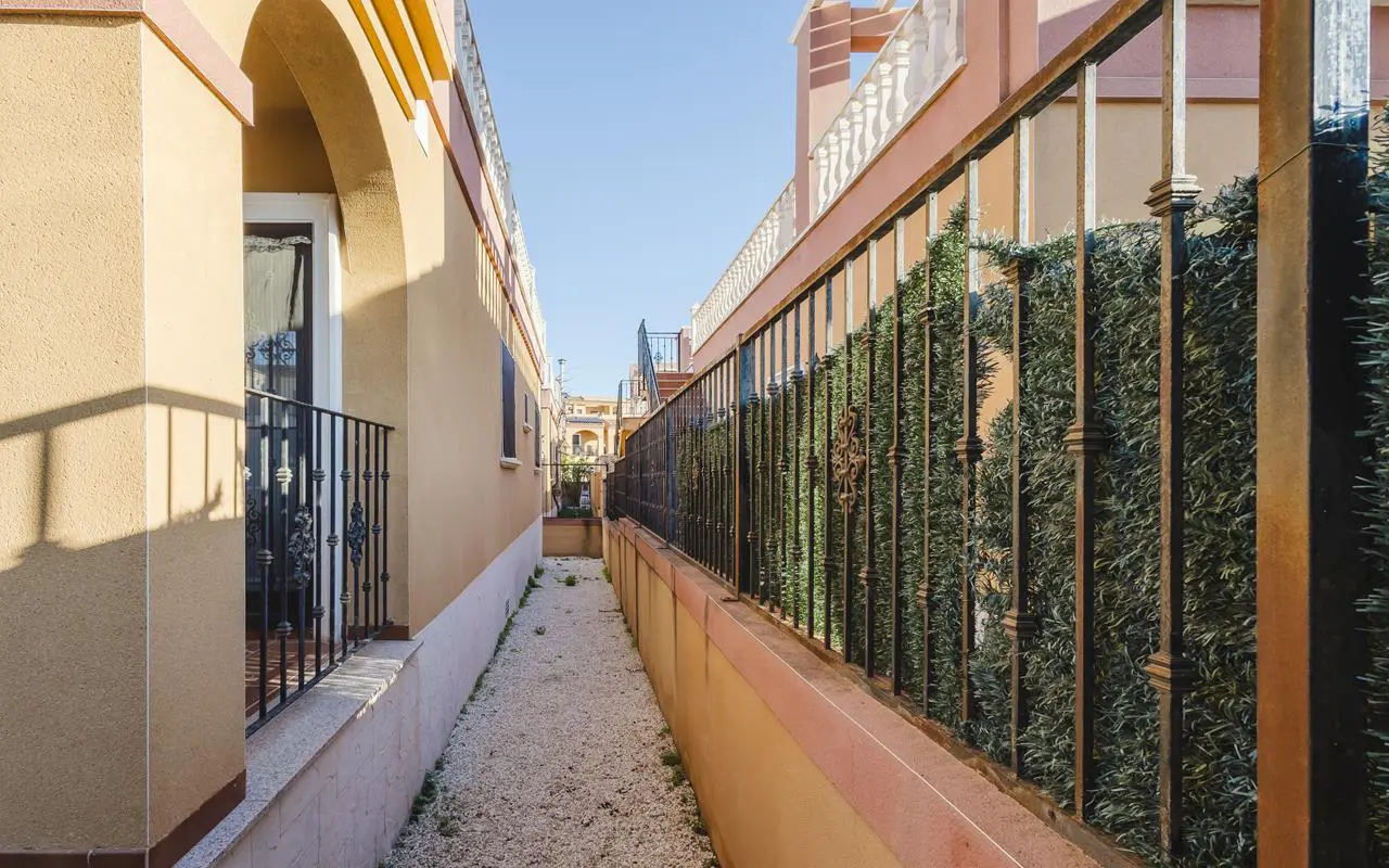 Villa Of 79 M² In Torrevieja, Spain
