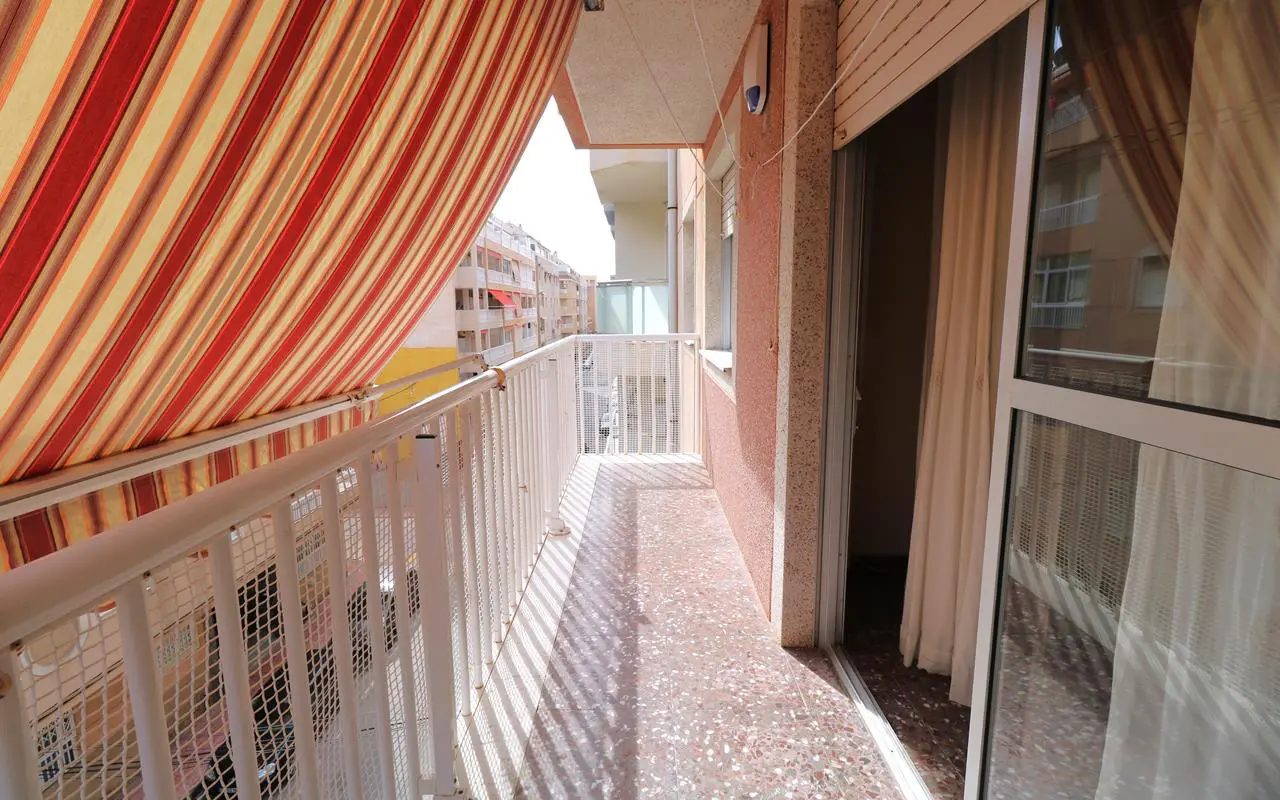 Apartment Of 74 M² With Features In Torrevieja, Spain