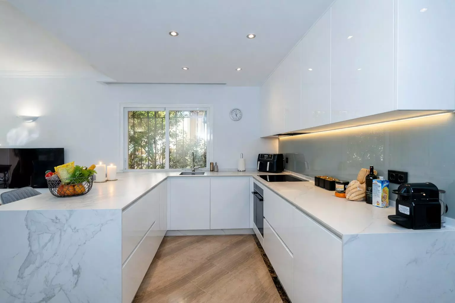 0795E6BE-BF9A-4F91-9D68-63BEA55EDE50