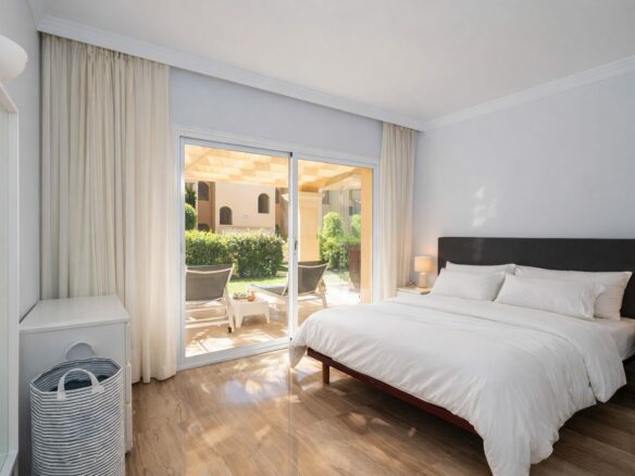 Apartment Of 100 M² With 3 Bedrooms In Hacienda Elviria