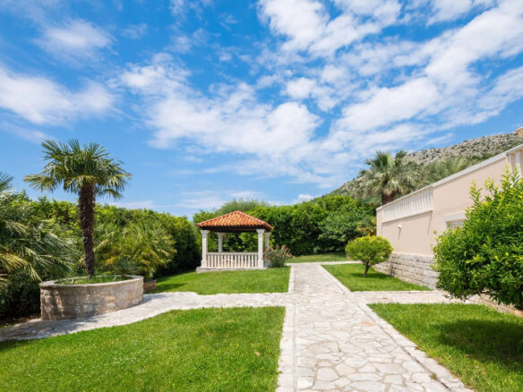 Villa With Sea View Near Dubrovnik
