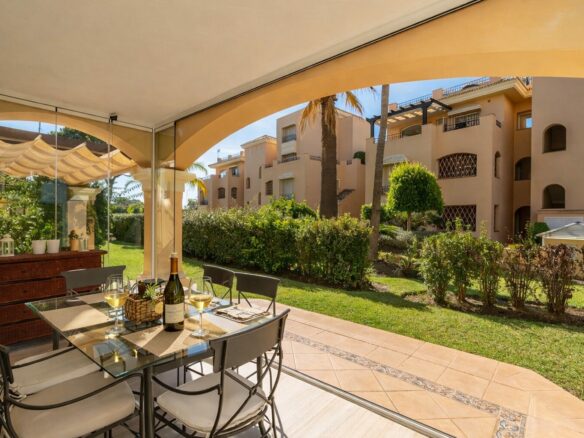 Apartment Of 100 M² With 3 Bedrooms In Hacienda Elviria