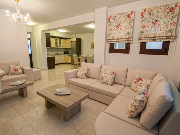 4-bedroom Maisonette In Makris Gialos, Greece (223 M²)
