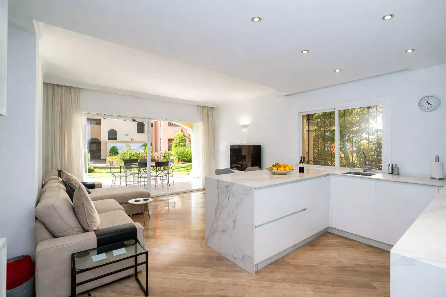 7B664C4C-FBF6-4A79-82FB-2B939B031B47