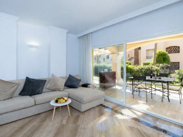 Apartment Of 100 M² With 3 Bedrooms In Hacienda Elviria