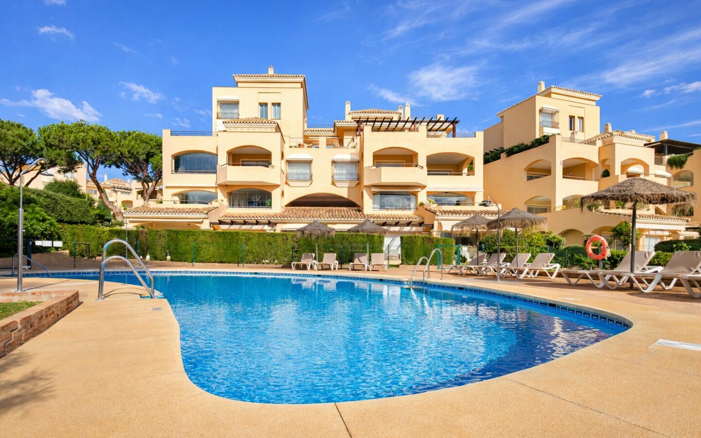 Apartment Of 100 M² With 3 Bedrooms In Hacienda Elviria