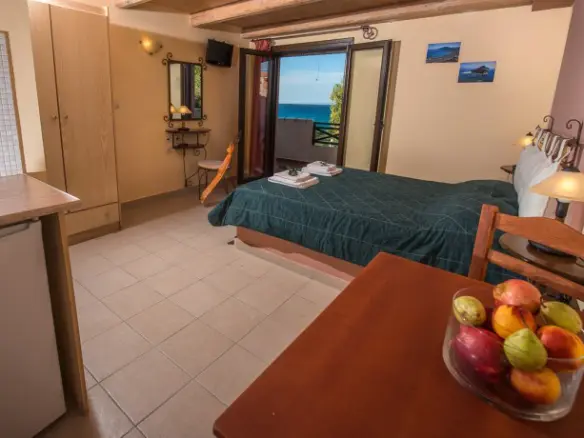 Hotel In Alikes, Greece (410 M²)