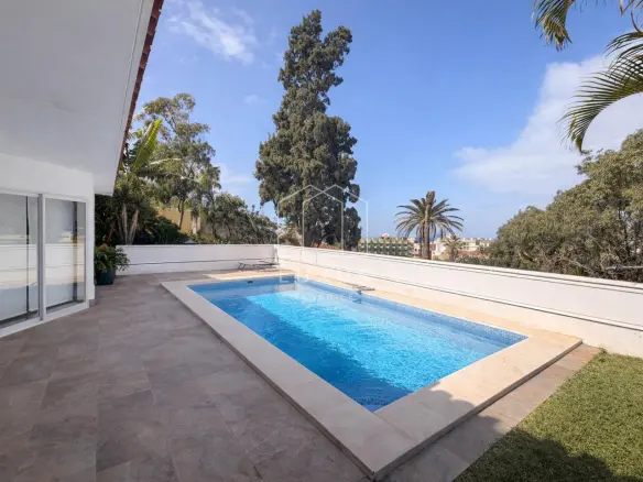 2-bedroom Villa In Puerto De La Cruz, Spain (215 M²)