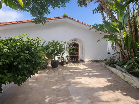 2-bedroom Villa In Puerto De La Cruz, Spain (215 M²)