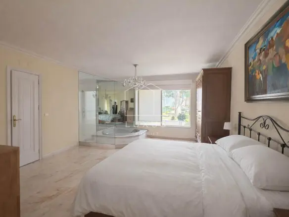 2-bedroom Villa In Puerto De La Cruz, Spain (215 M²)