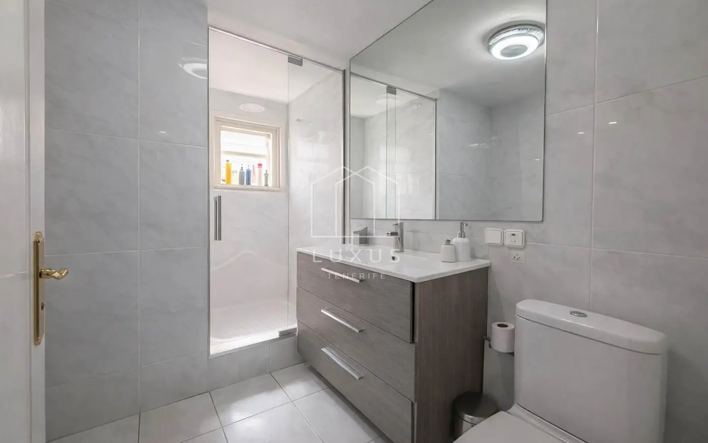 2-bedroom Villa In Puerto De La Cruz, Spain (215 M²)