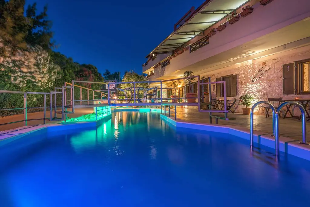 Hotel Of 410 M² In Zante