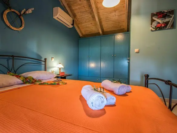Hotel In Alikes, Greece (410 M²)