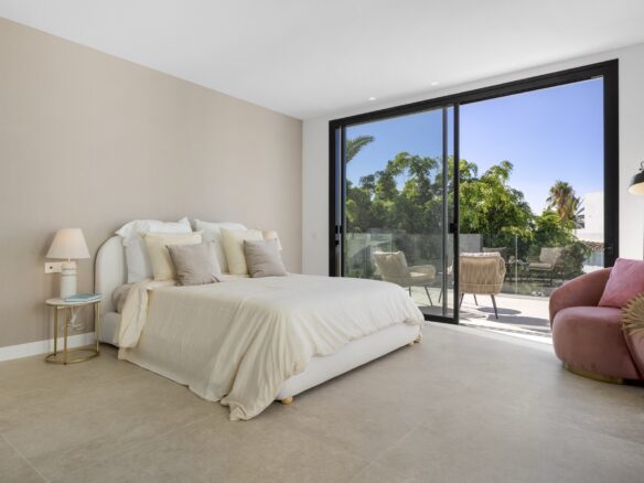 New Contemporary Turnkey 5 Bedrooms Villa In Marbesa, Elviria Beachside.
