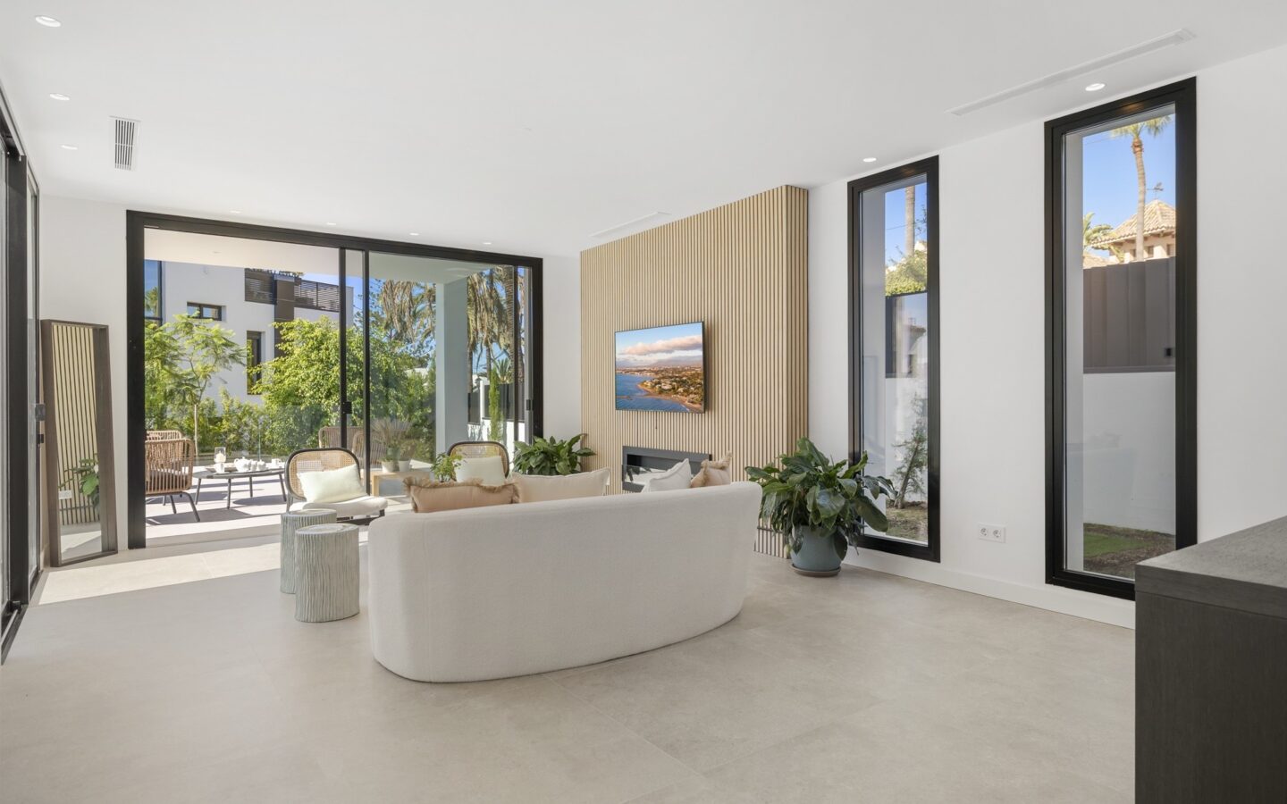 New Contemporary Turnkey 5 Bedrooms Villa In Marbesa, Elviria Beachside.