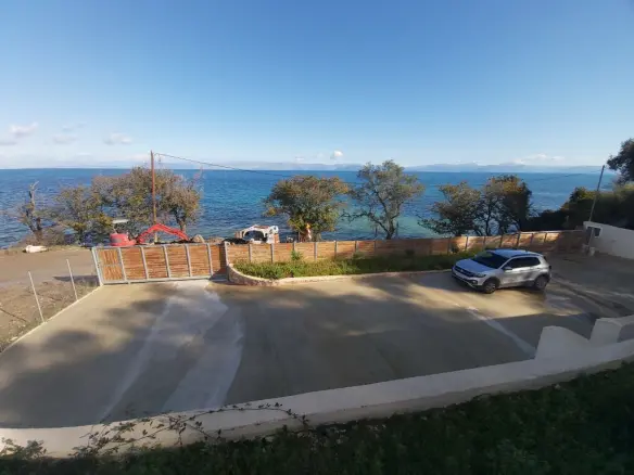 Villa With Pool In Corfu Featuring 152 M² Of Space