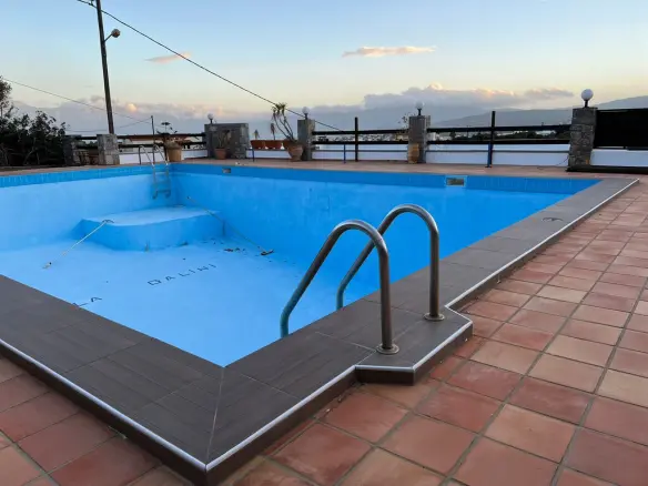 Business In Agios Nikolaos, Greece (700 M²)