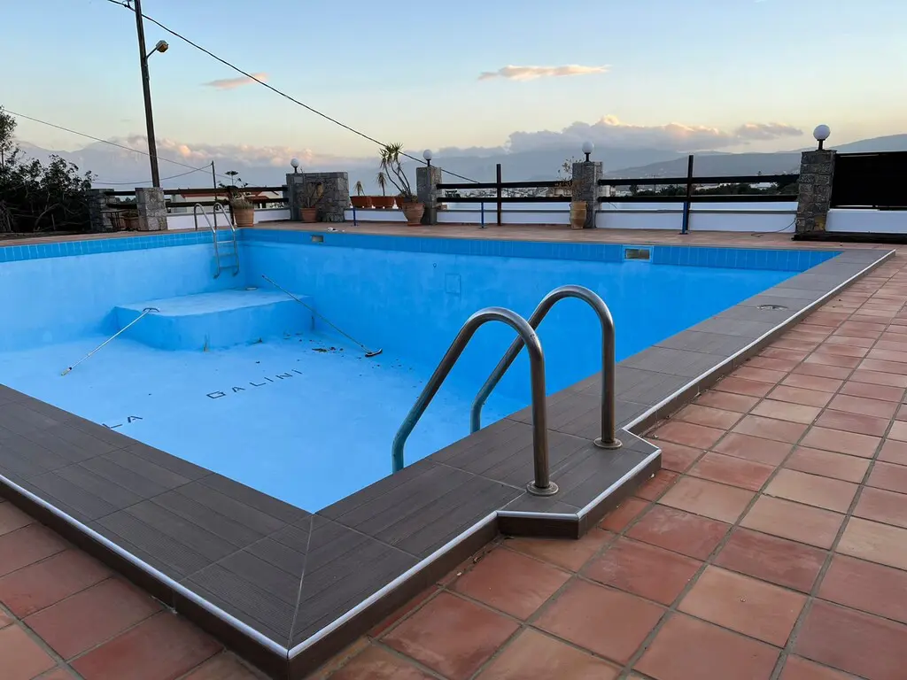 Business Of 700 M² In Crete