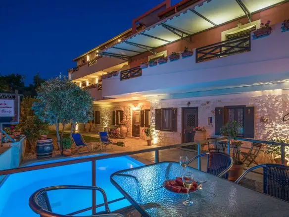 Hotel In Alikes, Greece (410 M²)