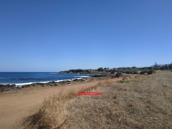 Property Of 200 M² With Seafront In Messinia