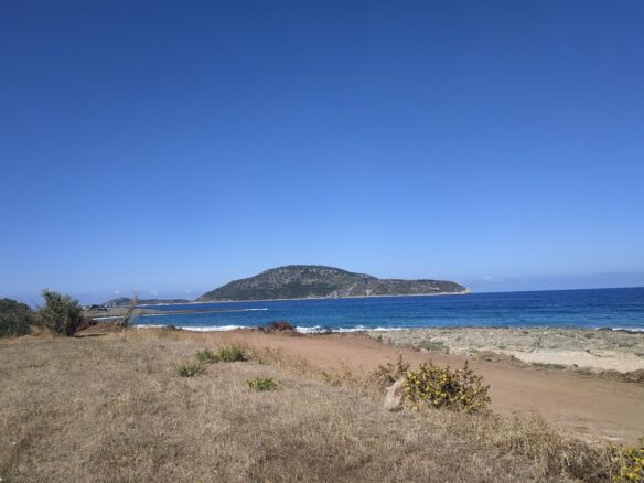 Property Of 200 M² With Seafront In Messinia