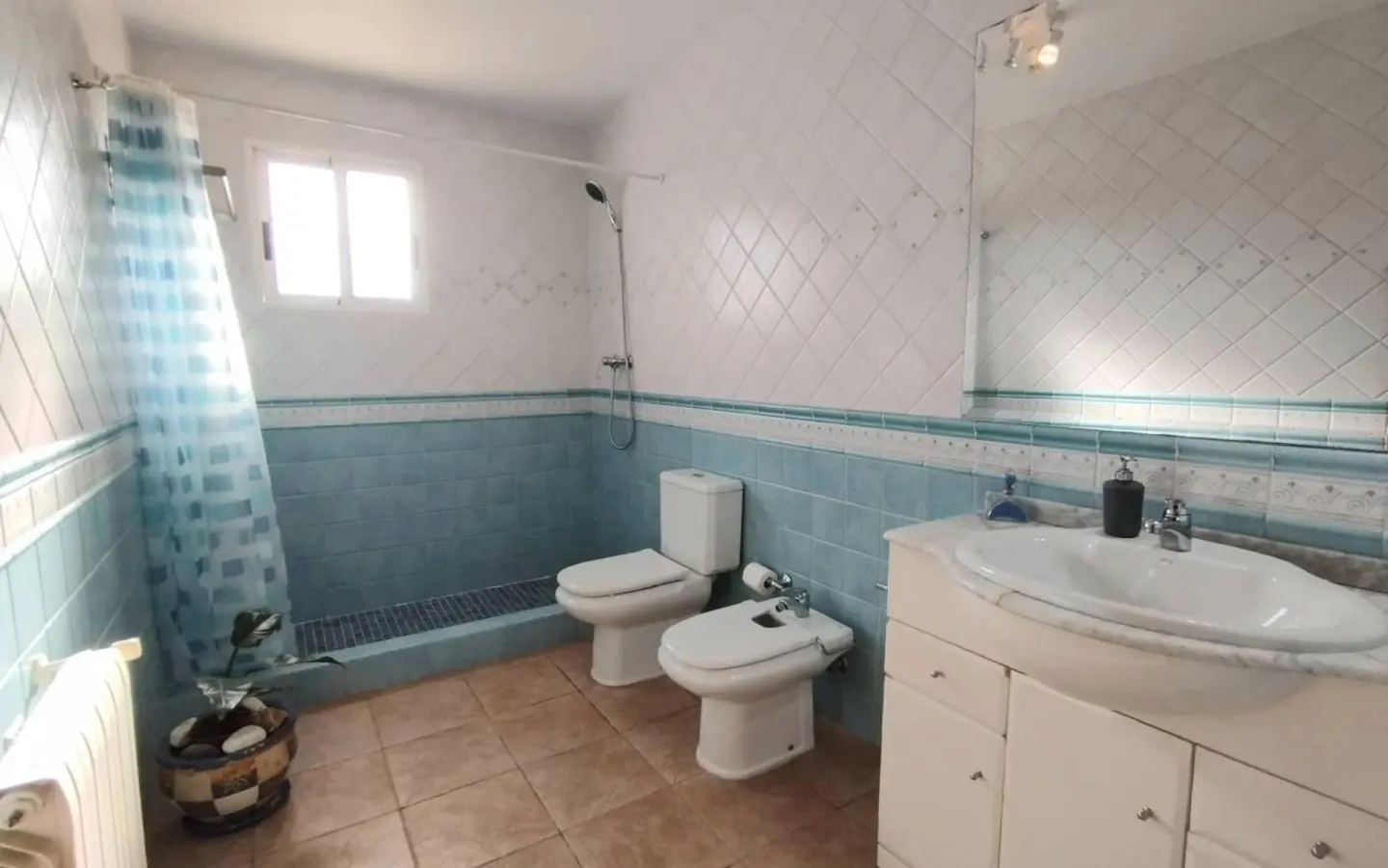 6-bedroom Villa In Torrevieja, Spain (338 M²)
