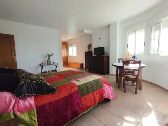 6-bedroom Villa In Torrevieja, Spain (338 M²)