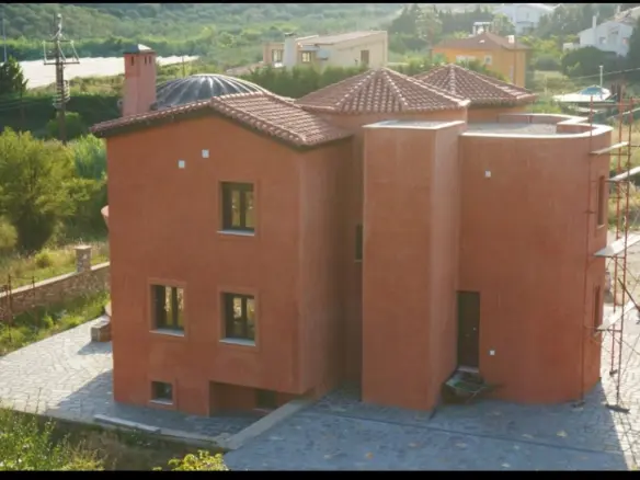 4-bedroom Villa In Eleitheres, Greece (340 M²)