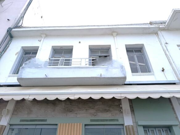 Independent Building Of 230 M² In The Port Of Agios Nikolaos With Sea View