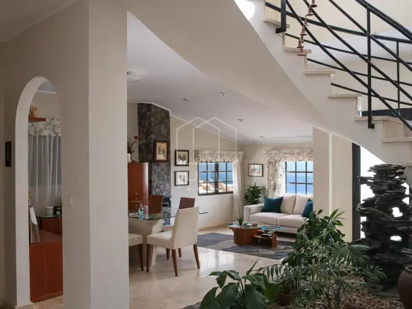 4-bedroom Villa In Barranco Hondo, Spain (373 M²)