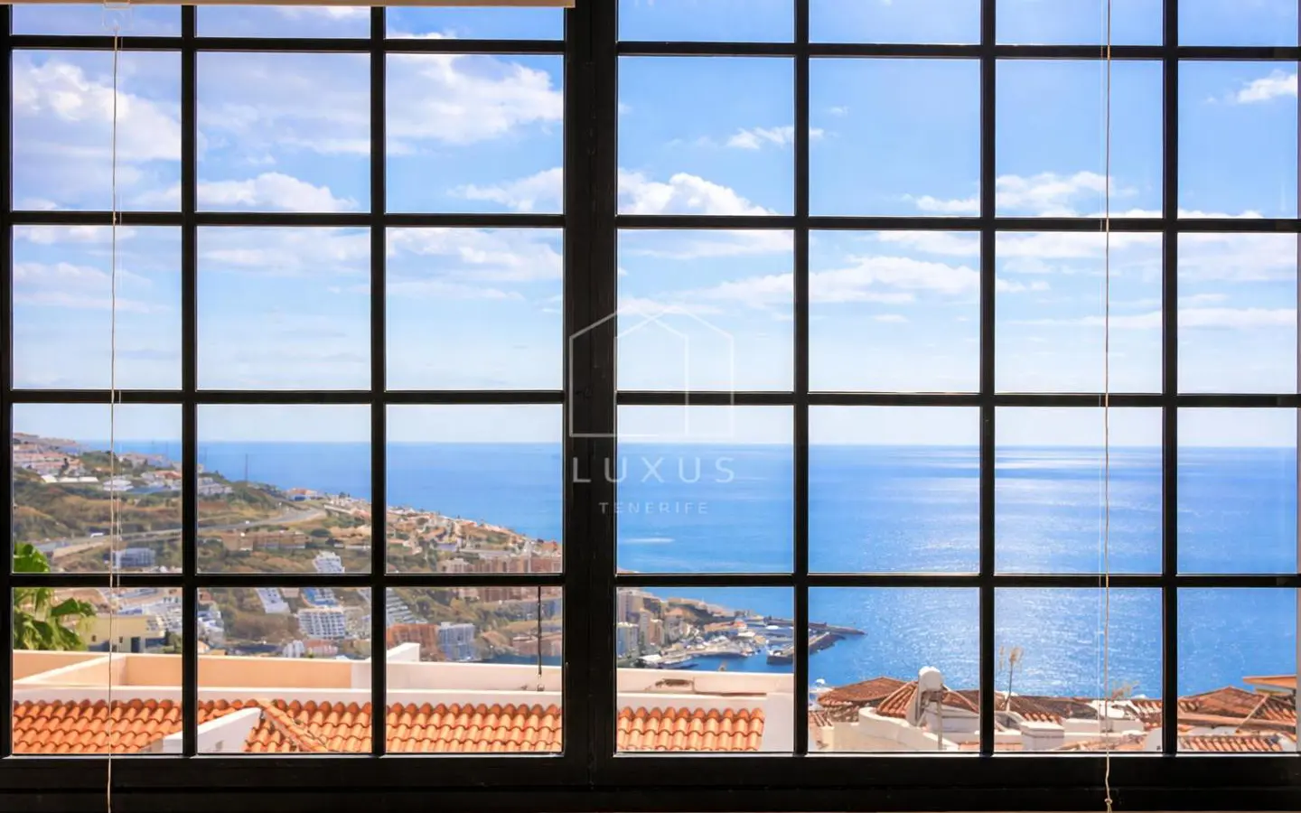 4-bedroom Villa In Barranco Hondo, Spain (373 M²)