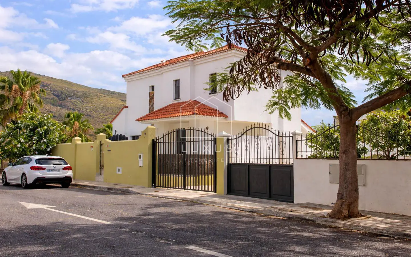 4-bedroom Villa In Barranco Hondo, Spain (373 M²)