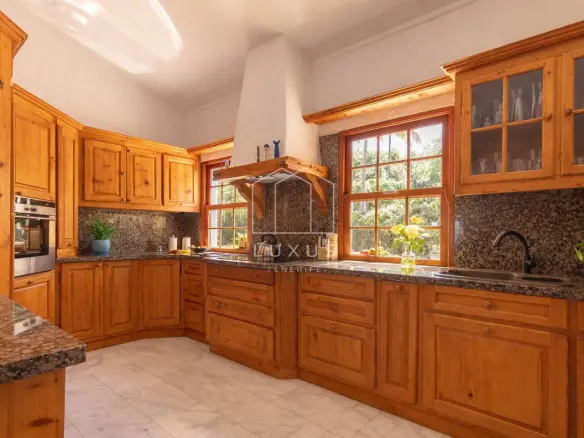 5-bedroom Villa In La Costa, Spain (629 M²)