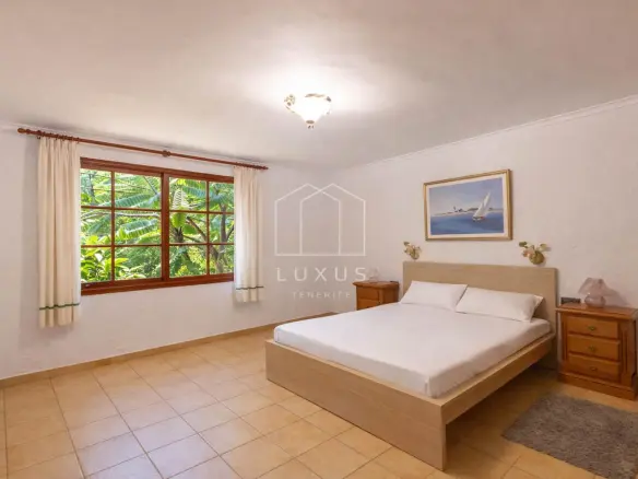 5-bedroom Villa In La Costa, Spain (629 M²)
