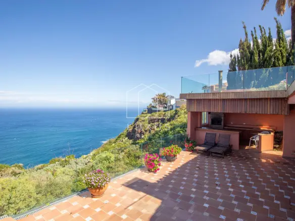 5-bedroom Villa In La Costa, Spain (629 M²)