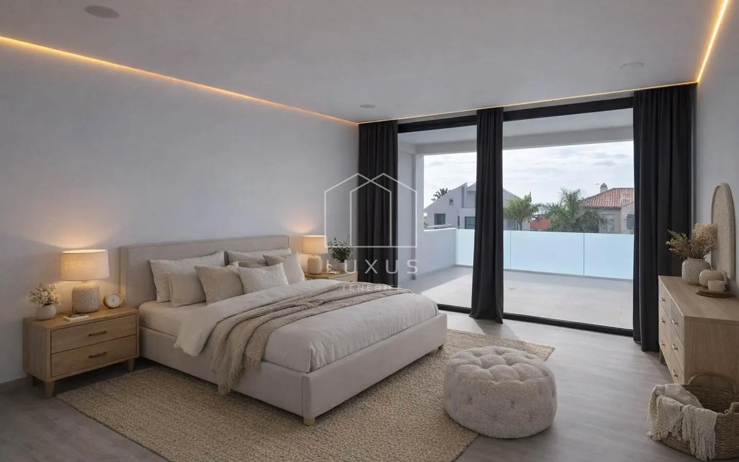 4-bedroom Villa In Costa Adeje, Spain (308 M²)