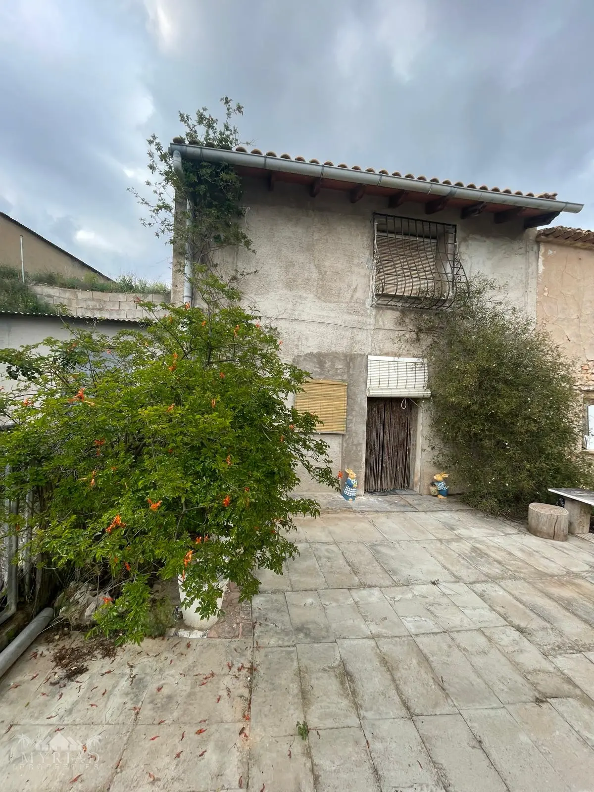 Cave House Of 0 M² With No Features In El Cantón, Spain