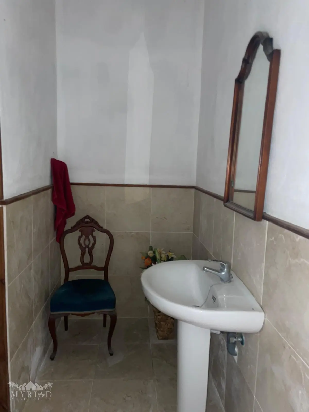 Cave House Of 0 M² With No Features In El Cantón, Spain