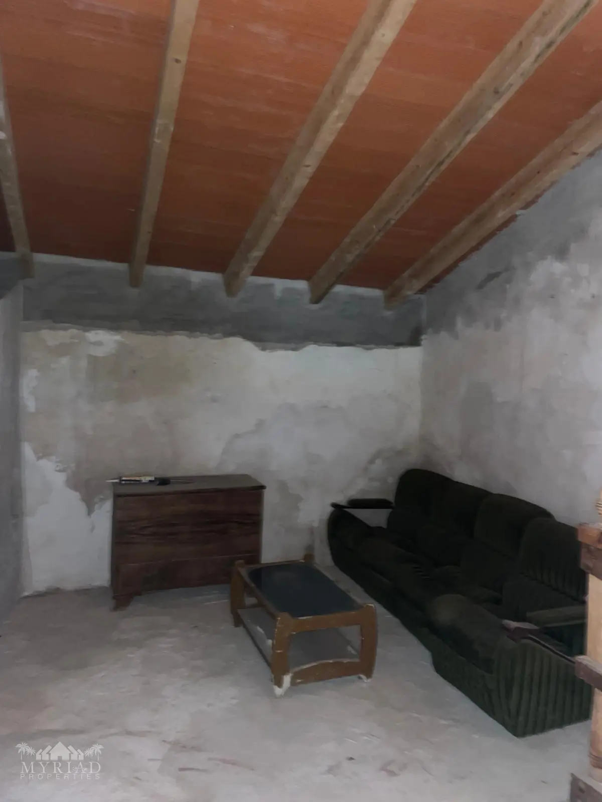 Cave House Of 0 M² With No Features In El Cantón, Spain
