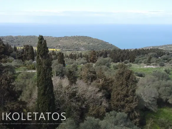 Land Of 2735 M² In Greece