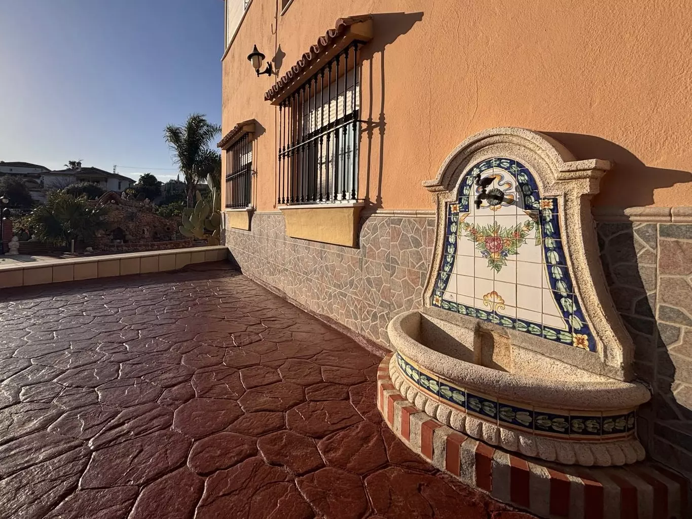 db389ff6-f7f8-4d38-92c4-e5195308a0a7