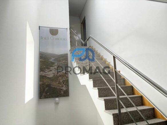 Hotel Of 755 M² With Douro River Marina In Caldas De Aregos