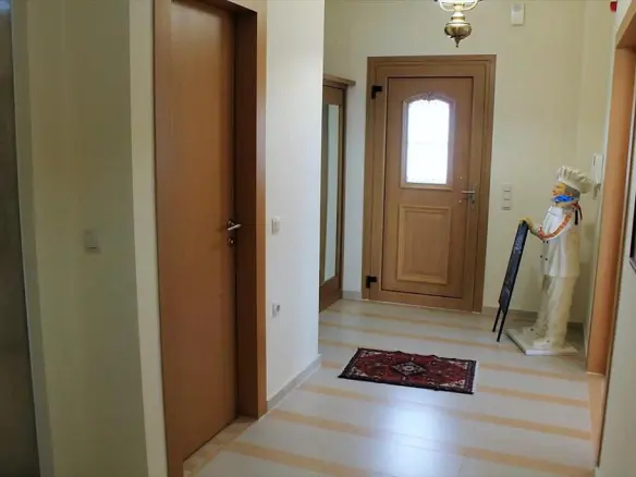 5-bedroom Villa In Epanomi, Greece (433 M²)