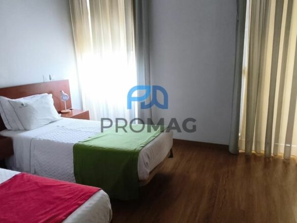 Hotel Of 755 M² With Douro River Marina In Caldas De Aregos