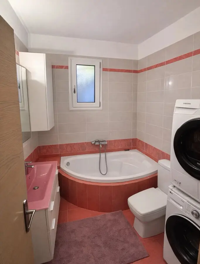 6-bedroom Maisonette In Eretria, Greece (220 M²)