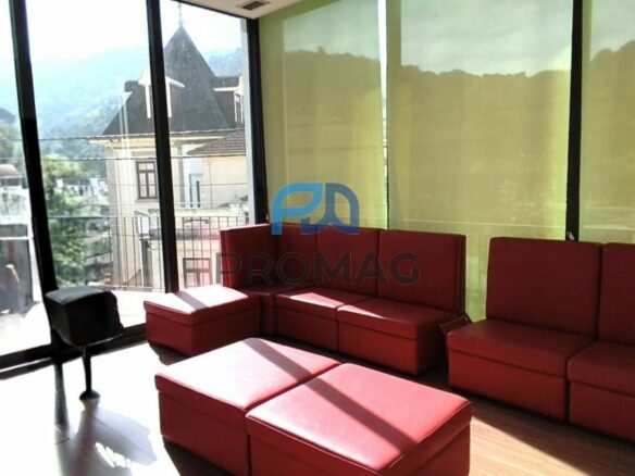 Hotel Of 755 M² With Douro River Marina In Caldas De Aregos