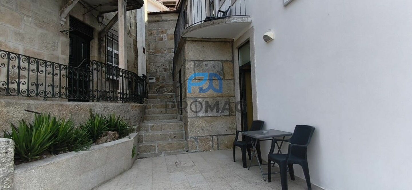 Hotel Of 755 M² With Douro River Marina In Caldas De Aregos