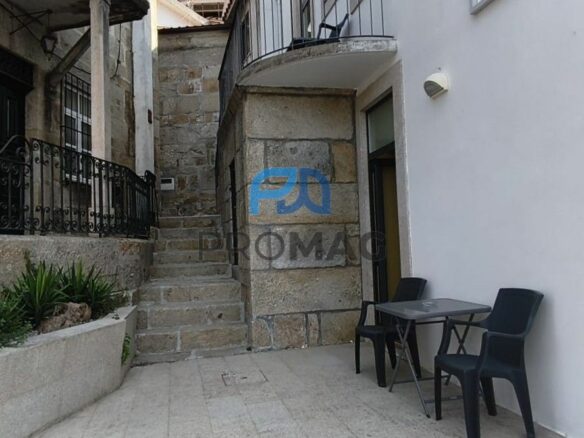 Hotel Of 755 M² With Douro River Marina In Caldas De Aregos
