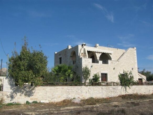 Villa Of 160 M² With Swimming Pool In Moires, Messara South Crete