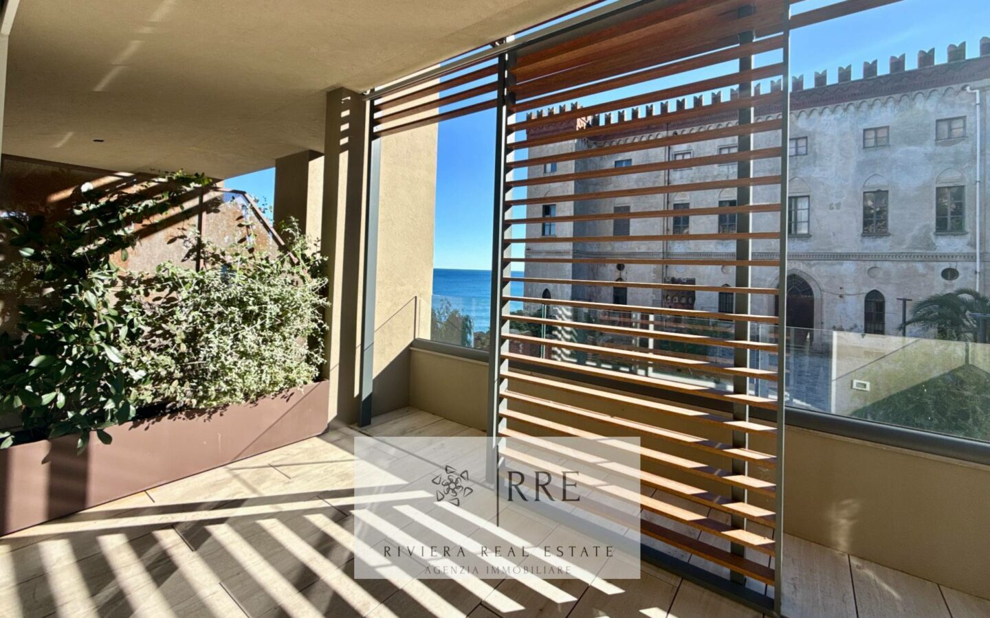 Exclusive Two-bedroom Flat With Sea Views And Potential For A Third Bedroom – Residenza Castello Borelli